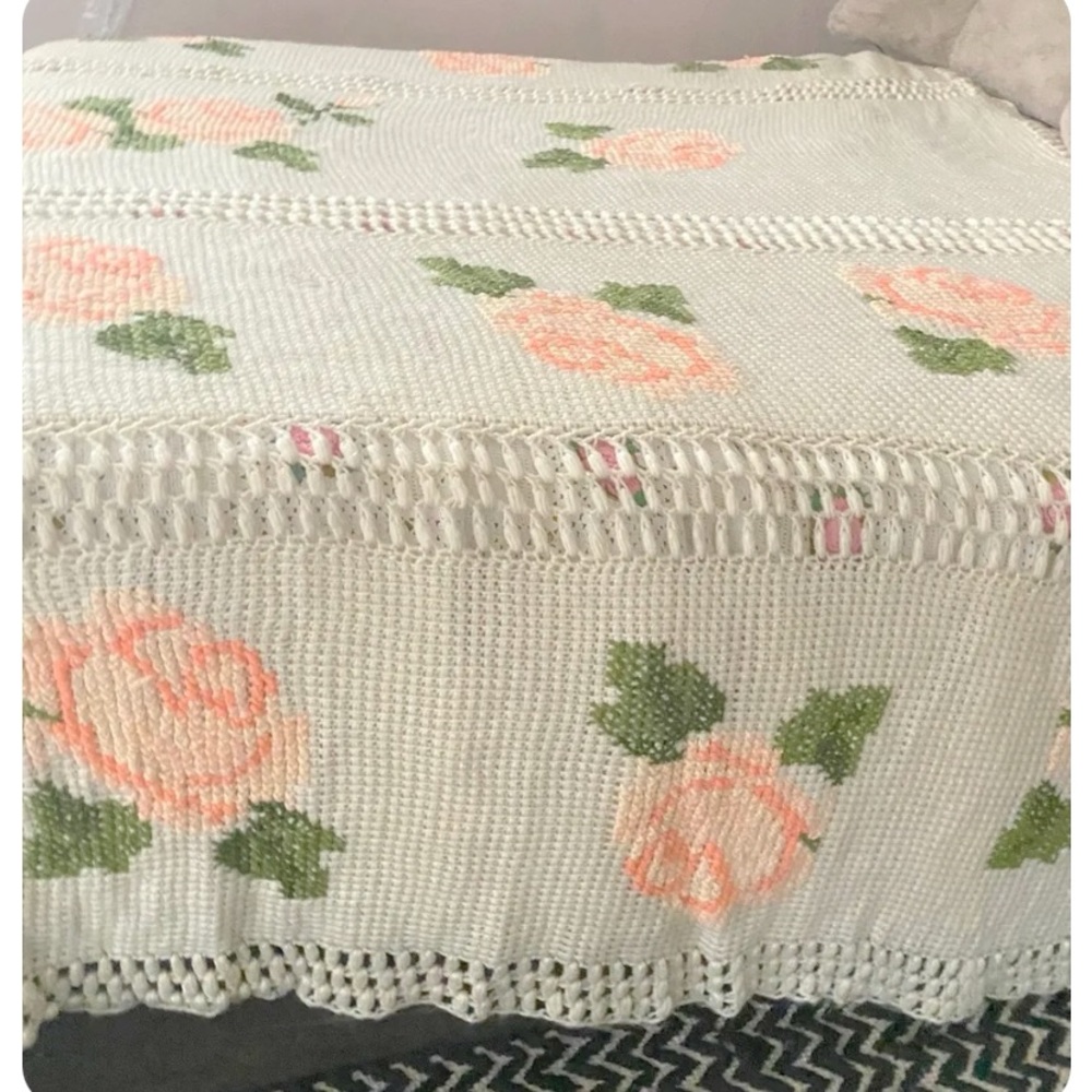 1970’s Large Crotchet Afghan Blanket 96”x72” Roses Handmade.